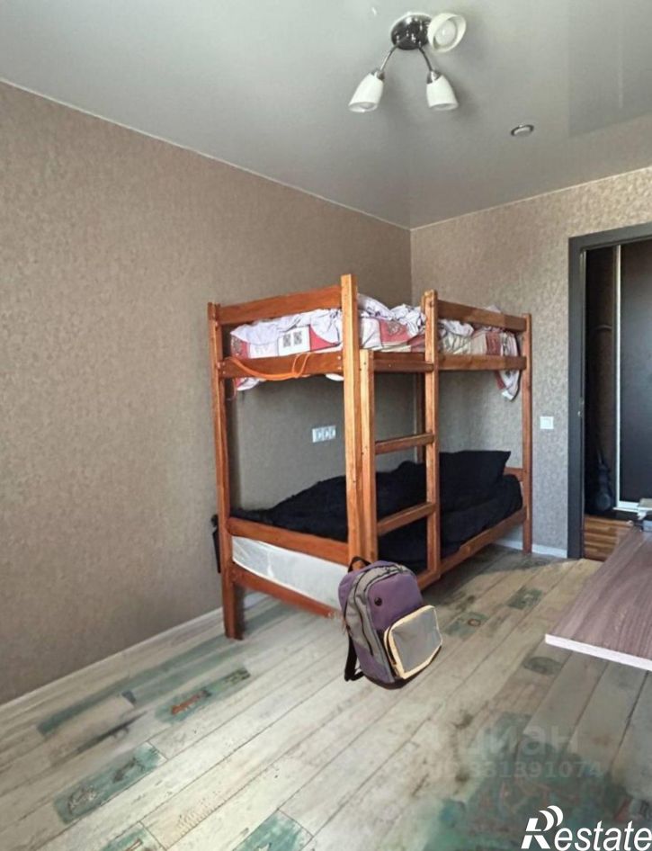 3-комн квартира улица Гороховцев, 2,  д. 2
