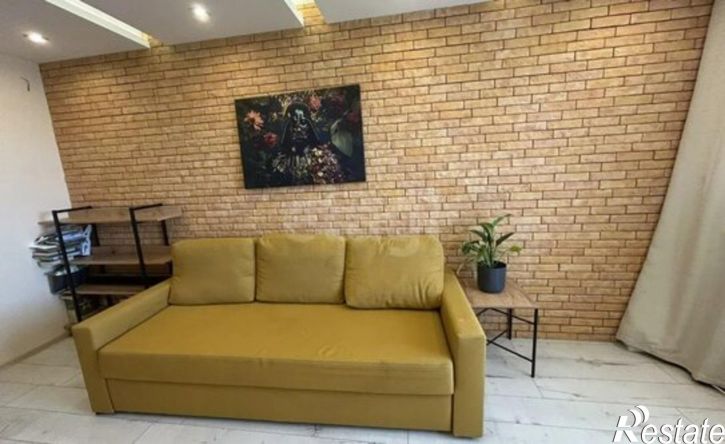 4-комн квартира б-р 30-летия Победы, 17а,  д. 17а