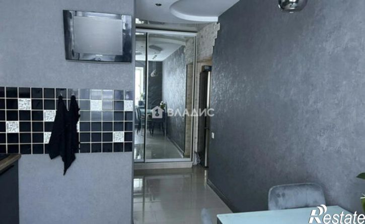 4-комн квартира б-р 30-летия Победы, 17а,  д. 17а