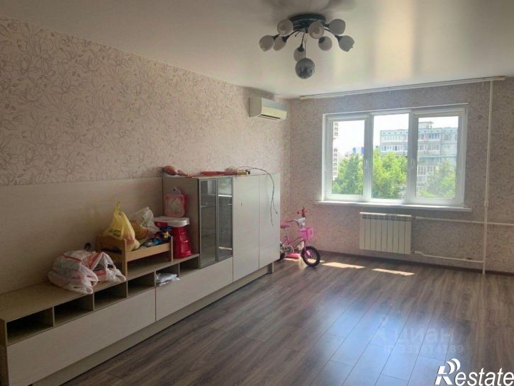 4-комн квартира ул 8-й Воздушной Армии, 33,  д. 33