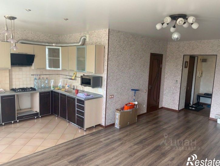 4-комн квартира ул 8-й Воздушной Армии, 33,  д. 33