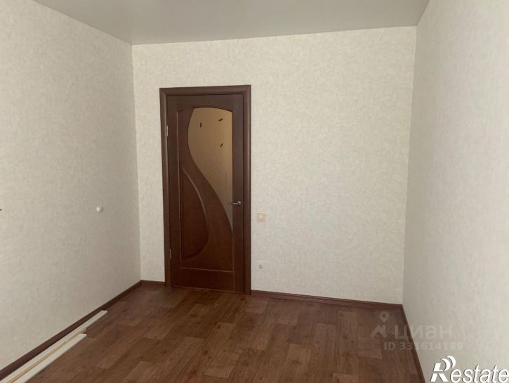 4-комн квартира ул 8-й Воздушной Армии, 33,  д. 33