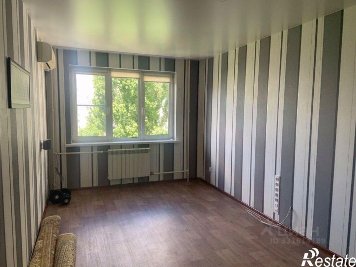 4-комн квартира ул 8-й Воздушной Армии, 33,  д. 33