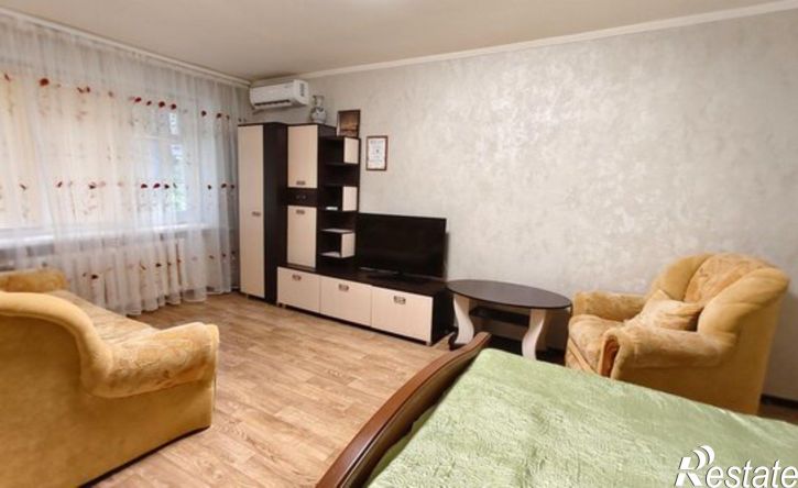1-комн квартира Волгоград, Российская улица, 2