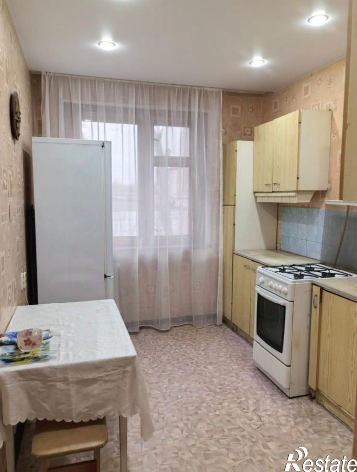 2-комн квартира б-р 30-летия Победы, 40,  д. 40