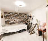 комната 92 кв м ул. Новороссийская,  д.16