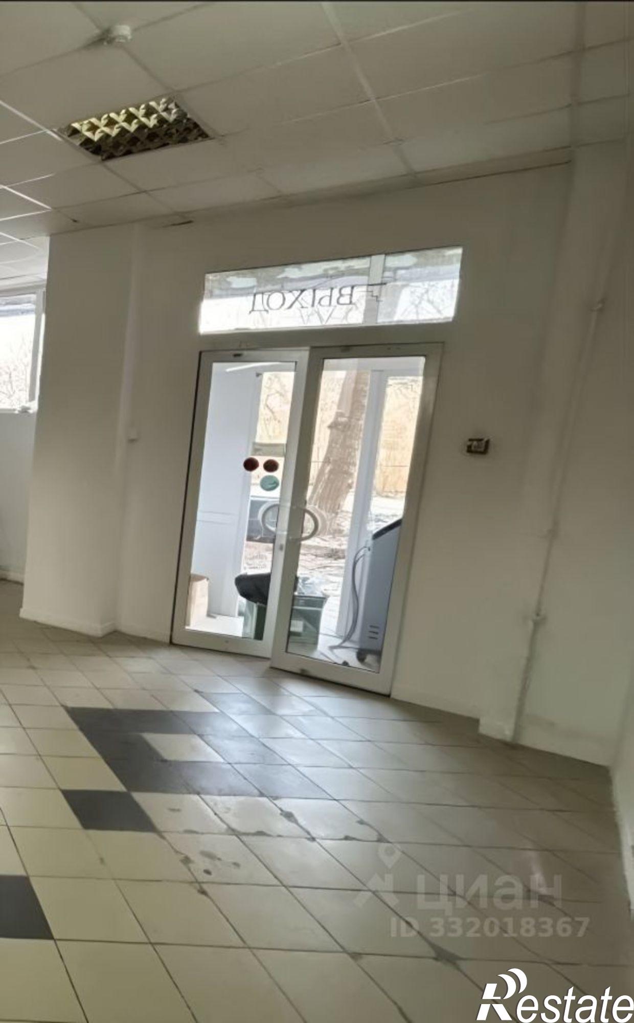 Купить торговое помещение за 6 483 610 рублей на ул Лазоревая, 221