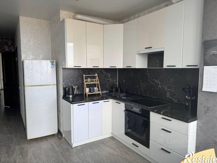 2-комн квартира ул им. Покрышкина, 3,  д. 3