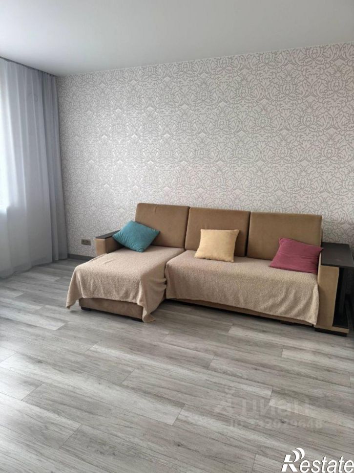 2-комн квартира ул им. Покрышкина, 3,  д. 3