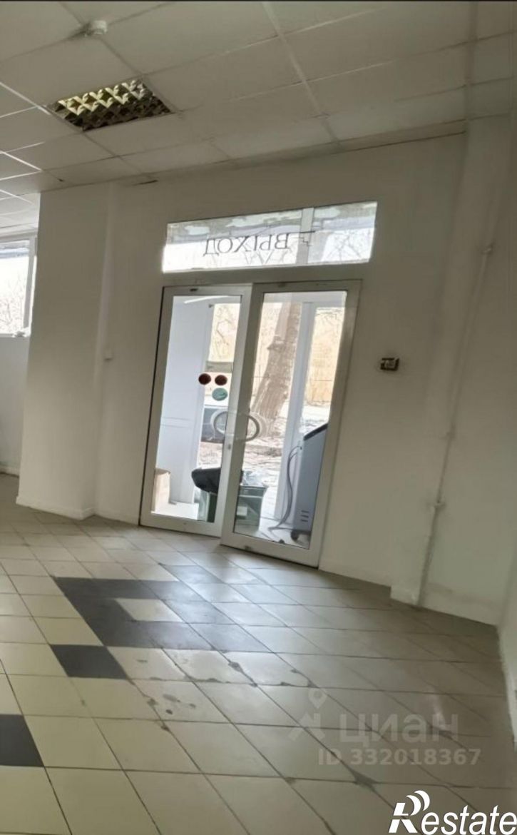 Торговое помещение ул Лазоревая, 221,  д. 221