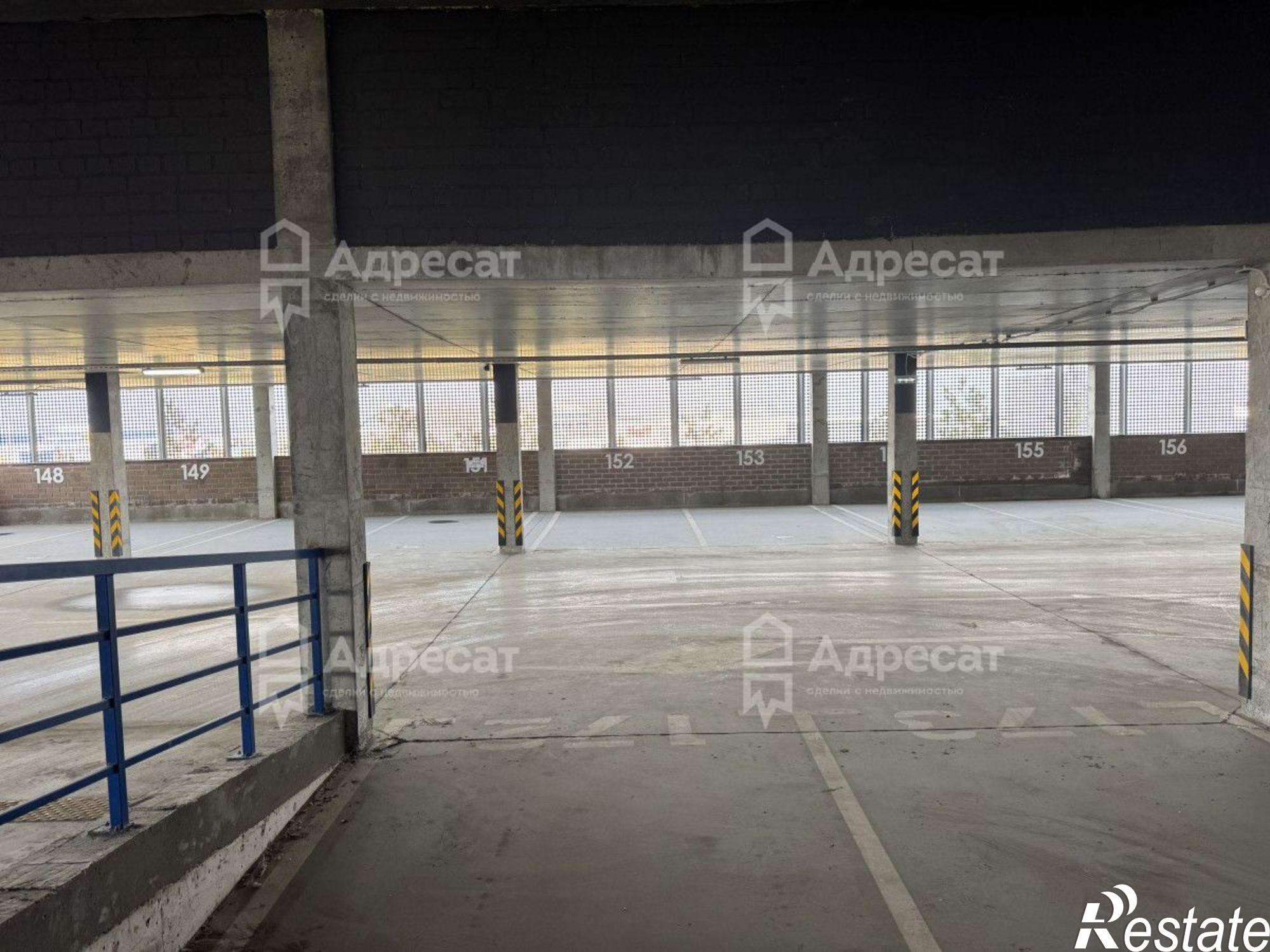 Купить гараж, место в паркинге за 900 000 рублей на ул. В. Петровского