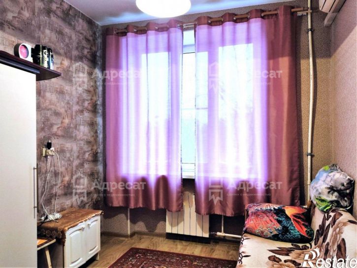 4-комн квартира ул. 40 лет ВЛКСМ,  д.8