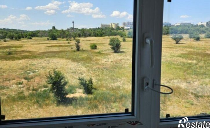 3-комн квартира улица Владимира Петровского, 6