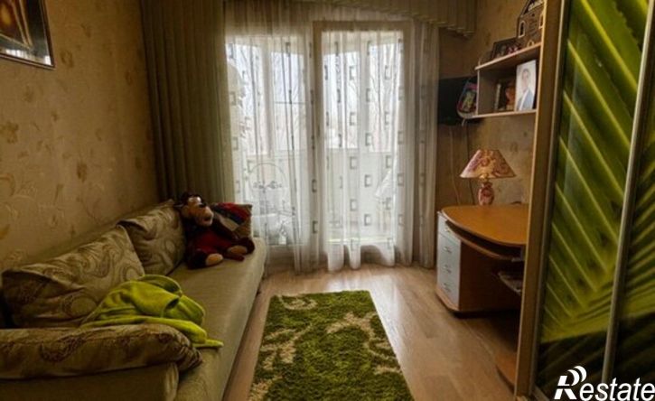4-комн квартира ул Нарвская, 8,  д. 8