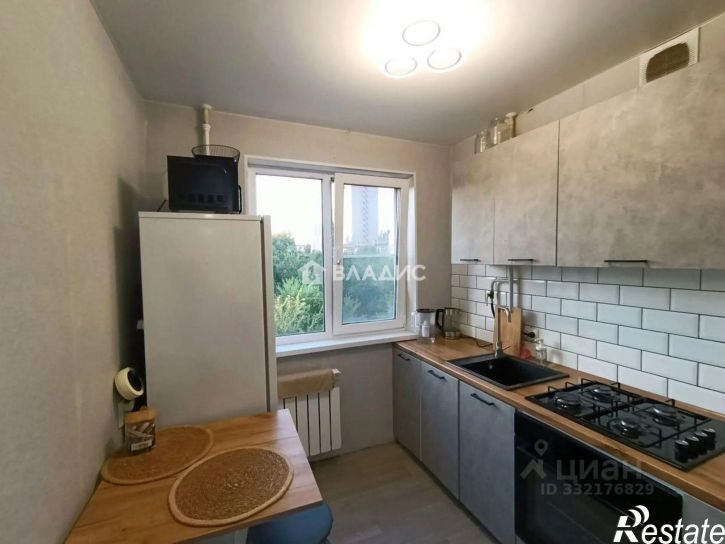 2-комн квартира ул 64-й Армии, 129,  д. 129