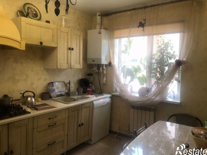 4-комн квартира ул Енотаевская, 37,  д. 37