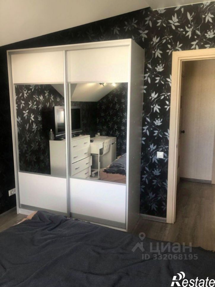 4-комн квартира ул Енотаевская, 37,  д. 37