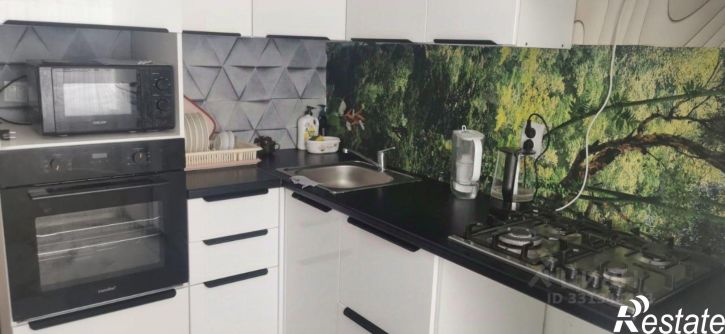 4-комн квартира ул им. Гейне, 17а,  д. 17а