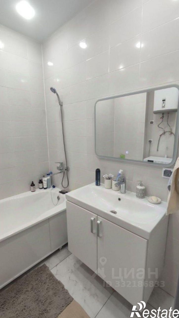 2-комн квартира б-р 30-летия Победы, 50,  д. 50