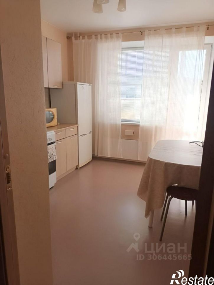 1-комн квартира ул им. академика Комарова, 80,  д. 80
