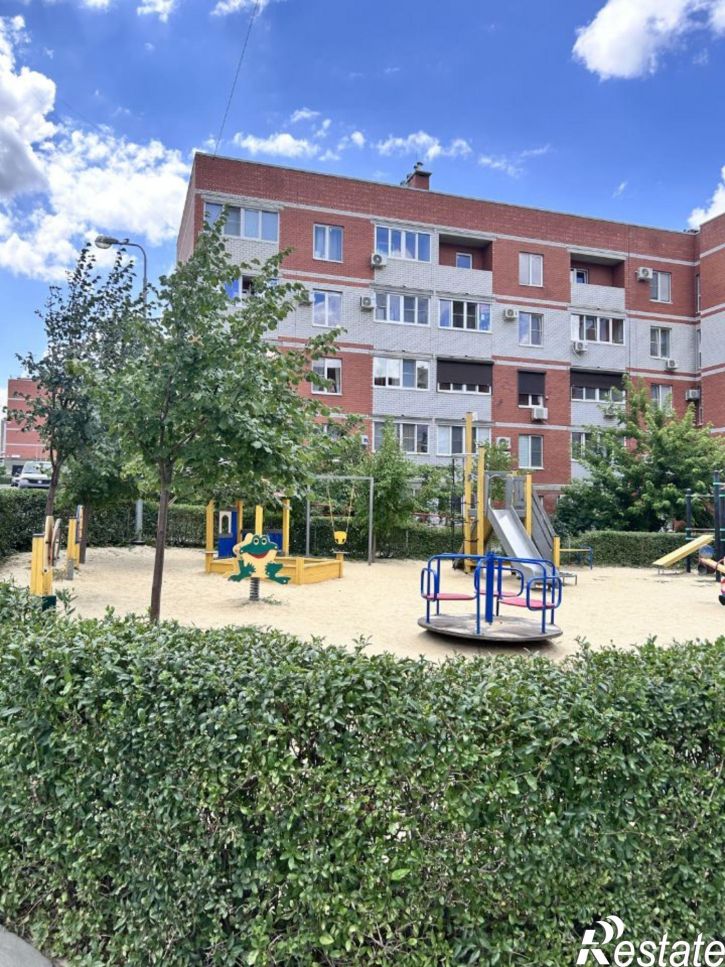 2-комн квартира улица 70-летия Победы, 3,  д. 3