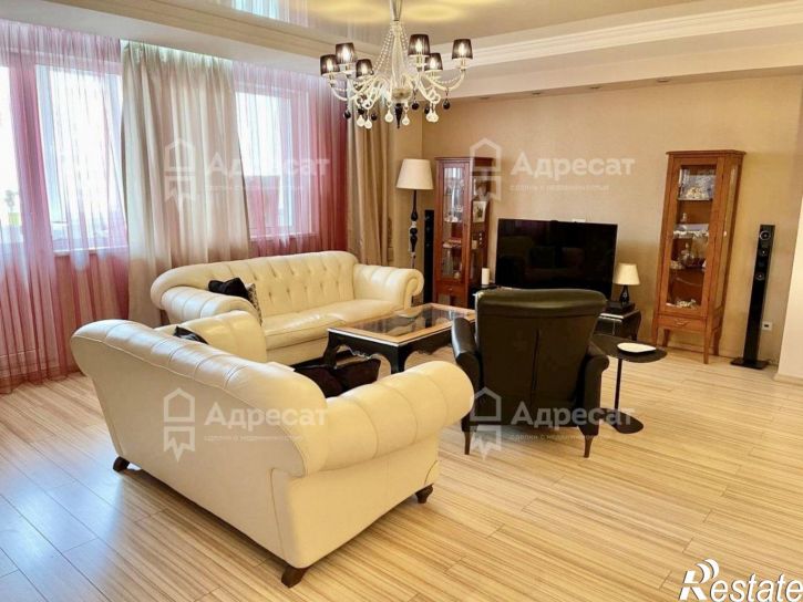 4-комн квартира ул. Новороссийская,  д.11