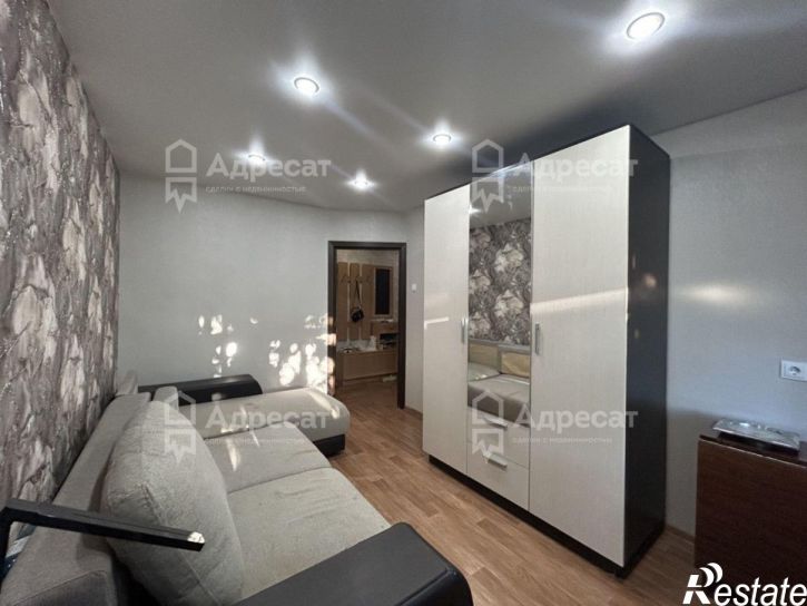 3-комн квартира ул. 64-й Армии,  д.121