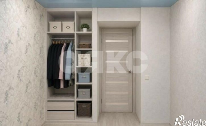 3-комн квартира ул Колпинская, 18,  д. 18