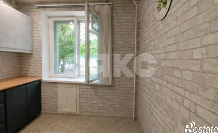 3-комн квартира ул Колпинская, 18,  д. 18