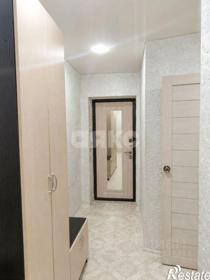 3-комн квартира ул Колпинская, 18,  д. 18