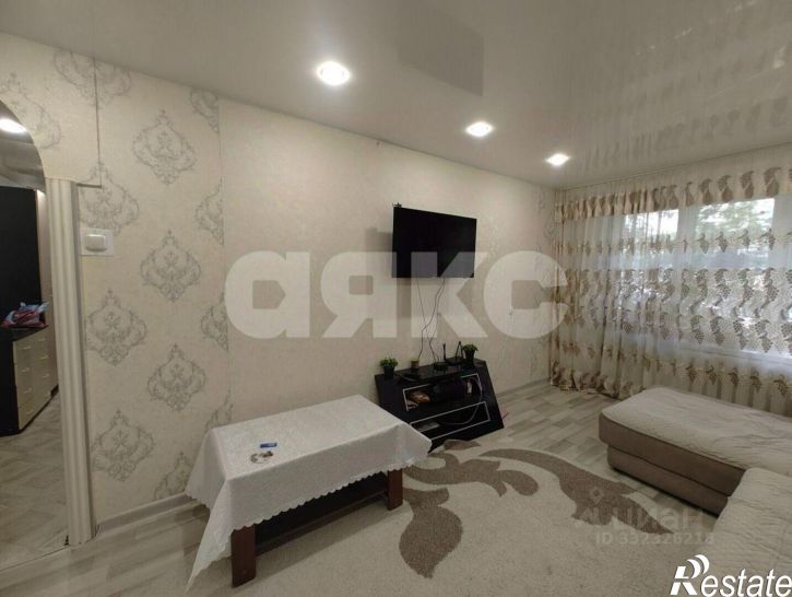 3-комн квартира ул Колпинская, 18,  д. 18