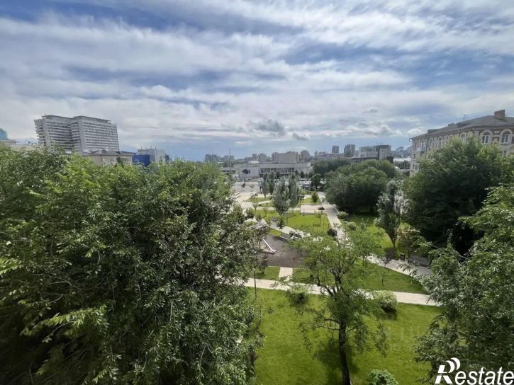 2-комн квартира ул 10-й дивизии НКВД, 2,  д. 2