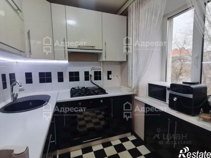 3-комн квартира ул Гороховцев, 2,  д. 2