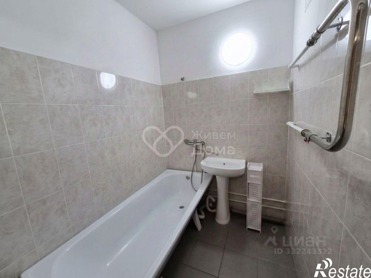 3-комн квартира ул им. Нестерова, 16а,  д. 16а