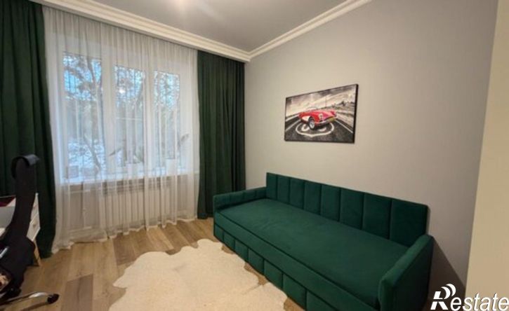 4-комн квартира ул им. Хользунова, 11,  д. 11