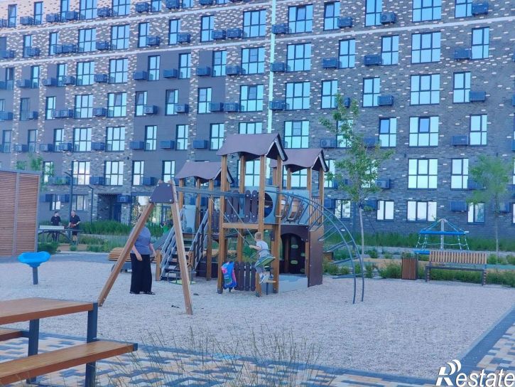 2-комн квартира улица Владимира Петровского, 6
