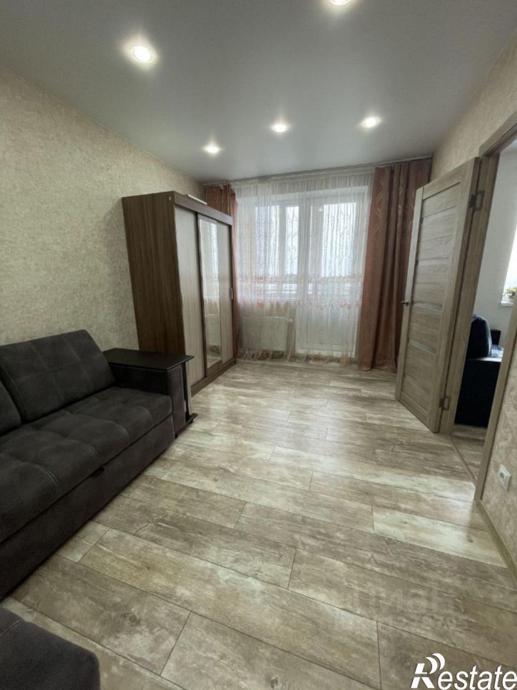 2-комн квартира ул им. Гаря Хохолова, 1,  д. 1