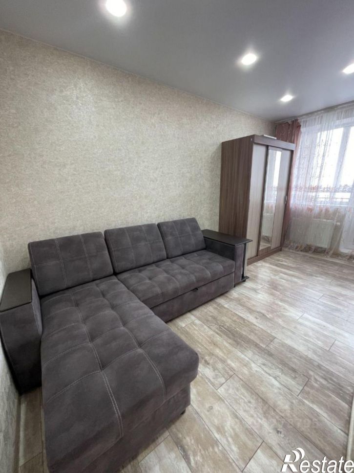 2-комн квартира ул им. Гаря Хохолова, 1,  д. 1