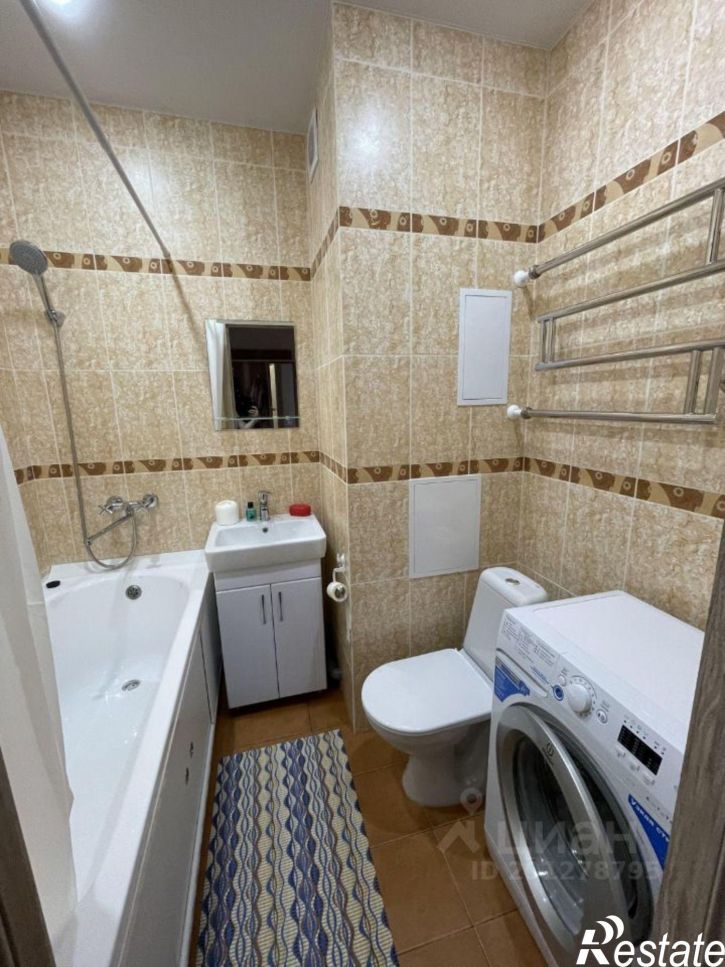 2-комн квартира ул им. Гаря Хохолова, 1,  д. 1