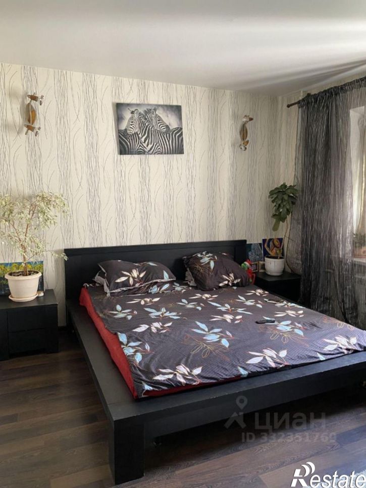 3-комн квартира ул Космонавтов, 43,  д. 43