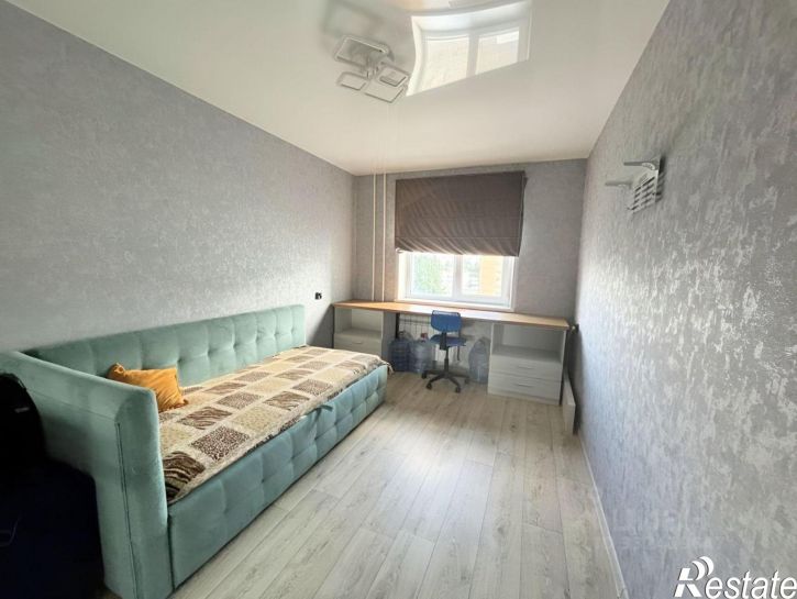 4-комн квартира ул Шекснинская, 8А,  д. 8А