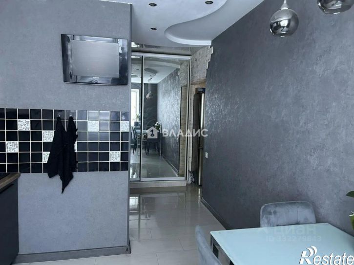 4-комн квартира б-р 30-летия Победы, 17а,  д. 17а