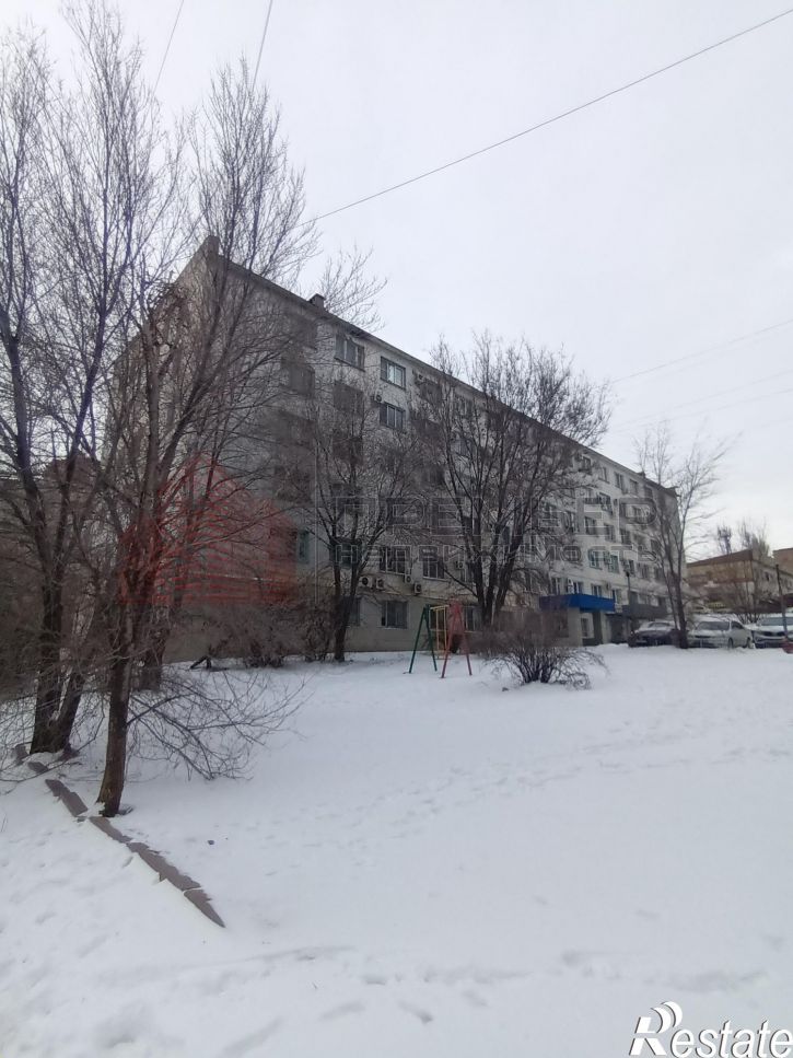 Комната Логовская улица