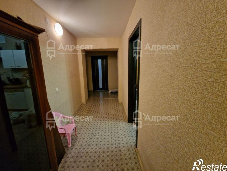 4-комн квартира ул. Землячки,  д.27Д