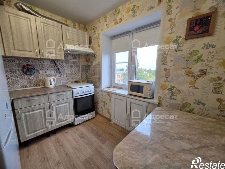 4-комн квартира ул. Депутатская,  д.4
