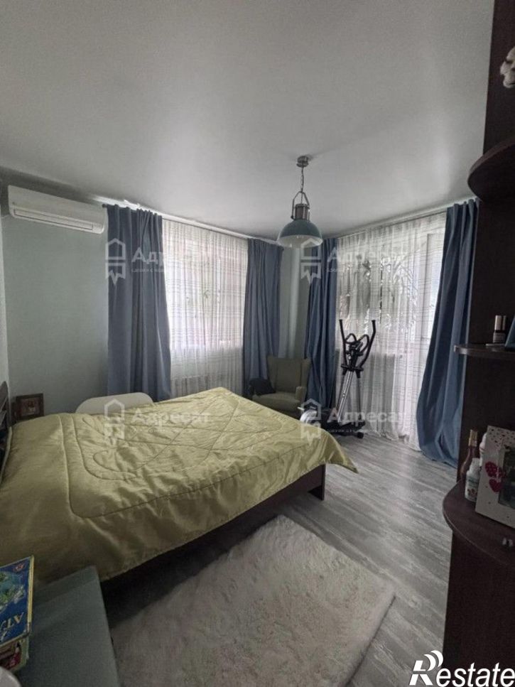 3-комн квартира ул. Бабича,  д.12
