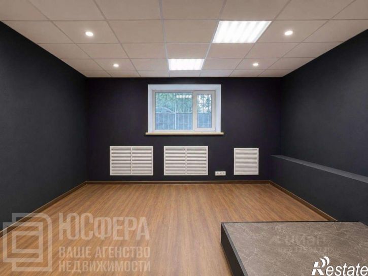 Торговое помещение ул Танкистов, 3а,  д. 3а