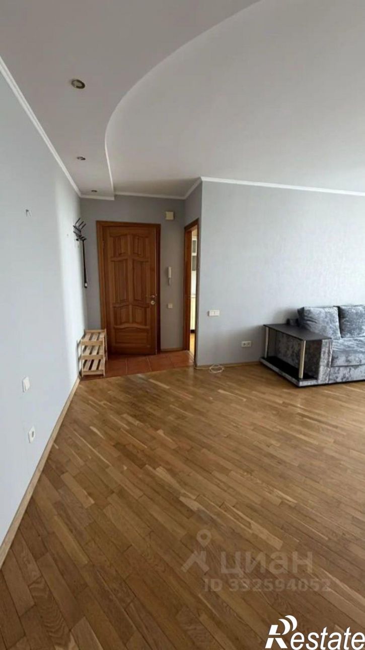 3-комн квартира ул Череповецкая, 11/2,  д. 11/2
