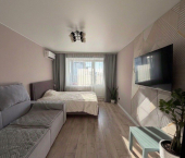 2-комн, 53кв м, этаж 9/9 ул им. академика Комарова, 78