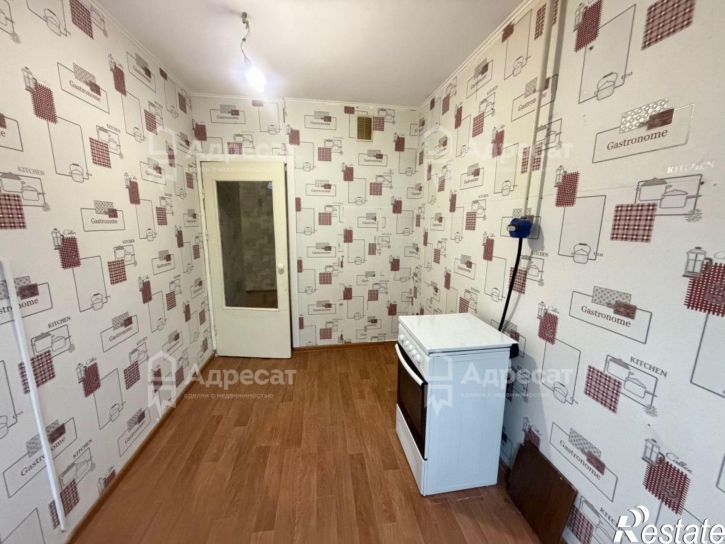 3-комн квартира ул. Нарвская,  д.10